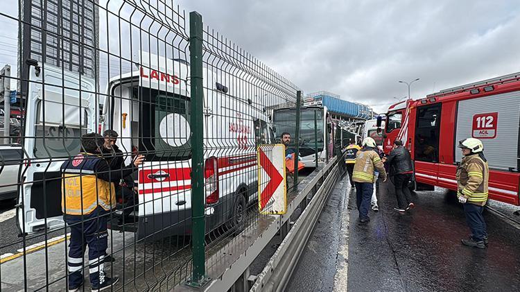 Metrobüs alarm veriyor Yoğun kazaların sebebi eski araçlar mı dikkatsiz sürücüler mi Kilometreleri 2 milyonu geçti
