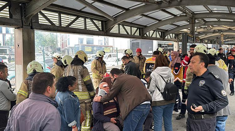 Metrobüs alarm veriyor Yoğun kazaların sebebi eski araçlar mı dikkatsiz sürücüler mi Kilometreleri 2 milyonu geçti