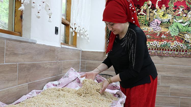 Bursalı kadınlar başardı Bütün mahalle para kazanmaya başladı