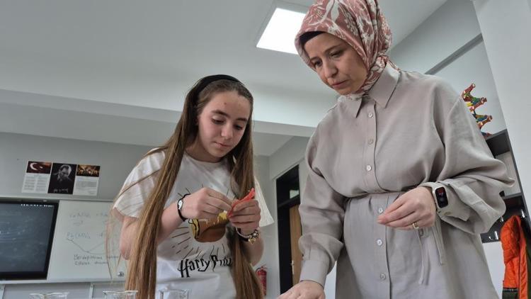 10 yaşındaki Ravzanın fikrine TÜBİTAK sahip çıktı Derste aklına geldi: Hastanelerde kullanılacak