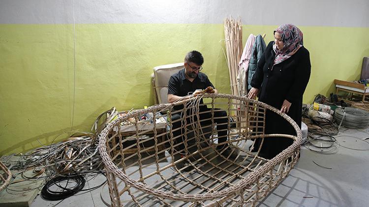 Ev hanımıydı, Diyarbakırda fabrika kurdu Avrupa Birliği destekledi, tüm Türkiyeye gönderiyor