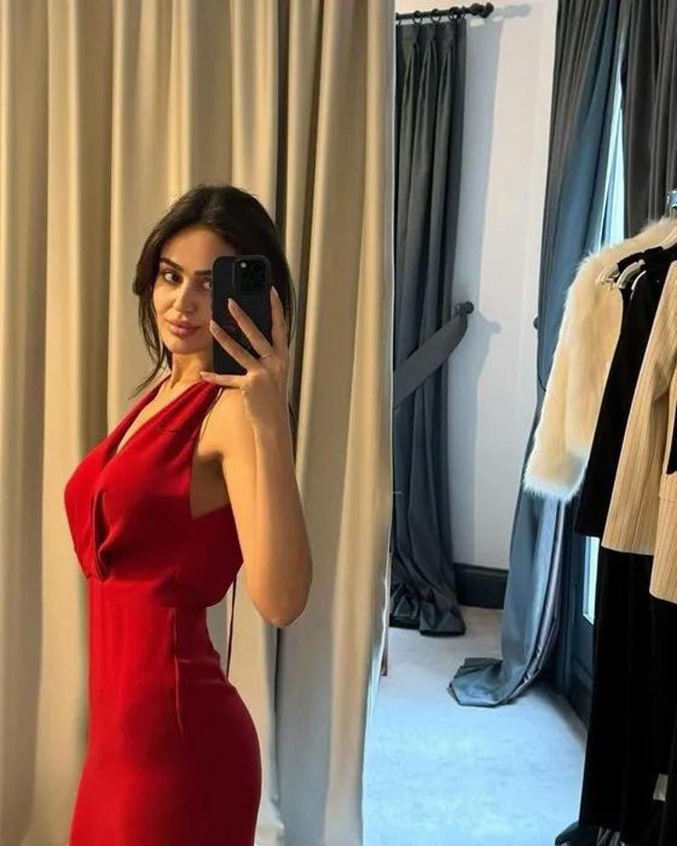Şarkıcı Elif Buse Doğan, saplantılı hayranıyla mahkemelik oldu Hayatım çekilmez bir hal aldı