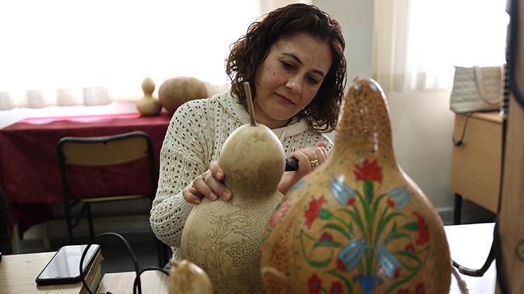 Ev hanımları toplanıp yapmaya başladı Hem para kazanıp hem de öğreniyorlar
