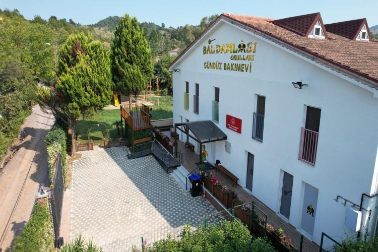 - Ağaçların tek dalına bile zarar gelmedi