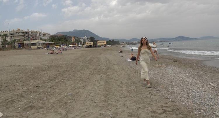 İsveçten tek yön bilet aldı, Alanyada hayatı değişti Köylü güzeli Nicole Türkiye elçisi oldu