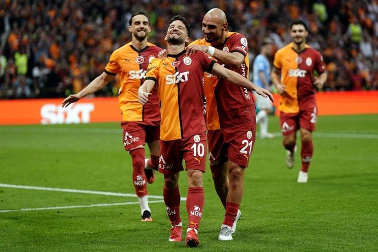 Galatasaray - Başakşehir maçında 2 gol 1 penaltı vardı