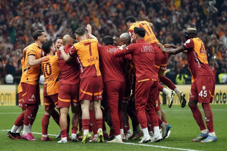 Victor Osimheni duyurdular Anlaşma tamam, işte yeni takımı