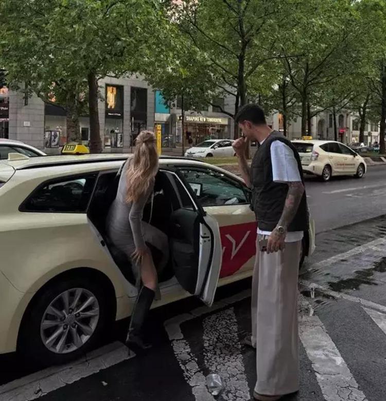 İdo Tatlıses ve Yasemin Şefkatliden romantik Berlin kaçağı