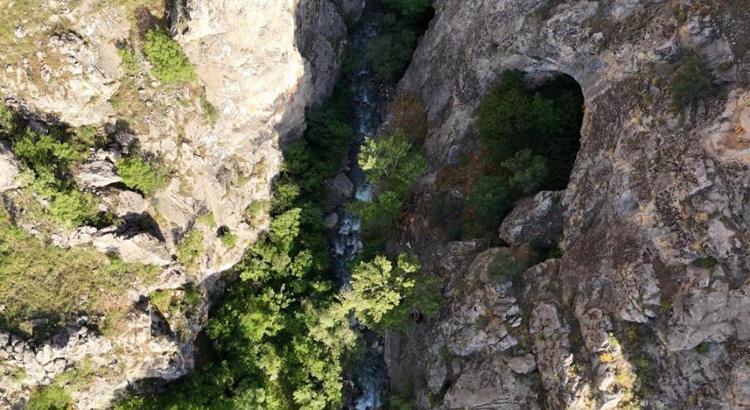 Erzincanda gizli mağara keşfedildi Gizemi hala bilinmiyor, içerisinde tek bir ses yankılanıyor