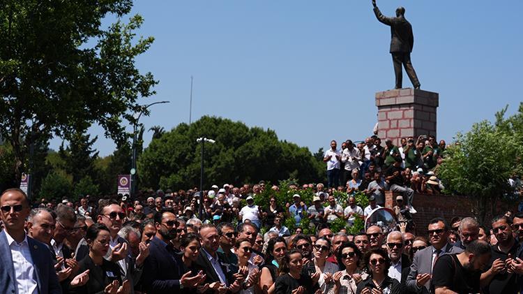 Başkan Ferdi Zeyreke son veda Gözyaşları sel oldu, eşinden duygusal sözler: Bugün ona sözümü verdim