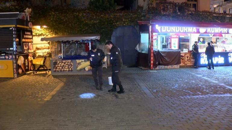 İstanbulda olaylı gece Mendil satan çocuğa saldırdılar: Silahlar patladı, 1 gözaltı