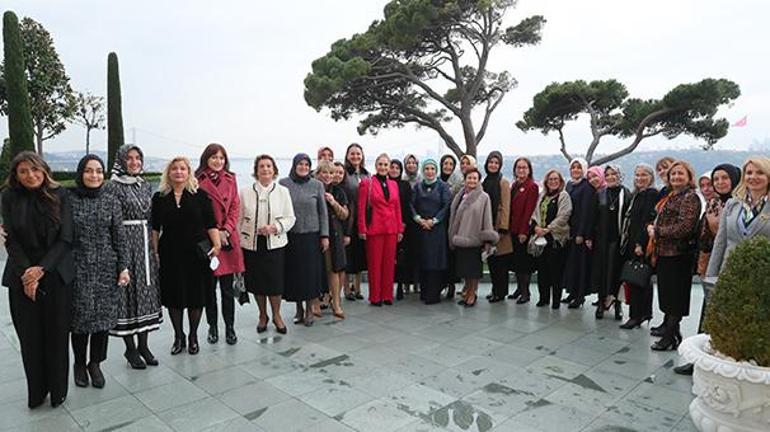 Emine Erdoğan, TOGEMDERin yönetim kurulu üyeleriyle bir araya geldi