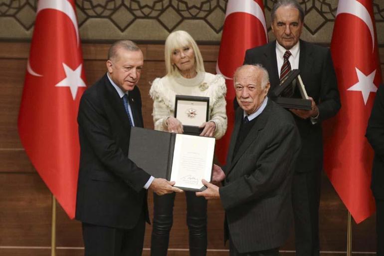 Kültür ve Sanat Büyük Ödülleri sahiplerini buldu Cumhurbaşkanı Erdoğan: 2053 vizyonumuzun ana taşıyıcısı eğitim ve kültür olacak