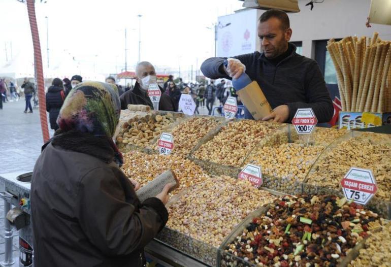 Yılbaşında geri sayım başladı, kuruyemişe talep arttı