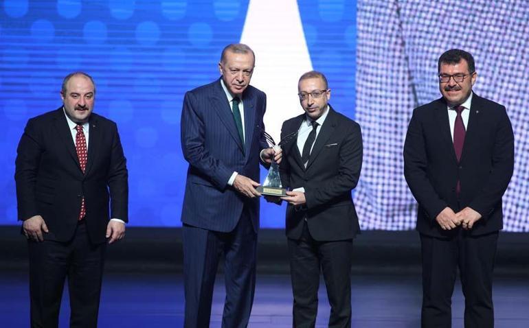 Cumhurbaşkanı Erdoğandan canlı yayında yeni burs müjdesi