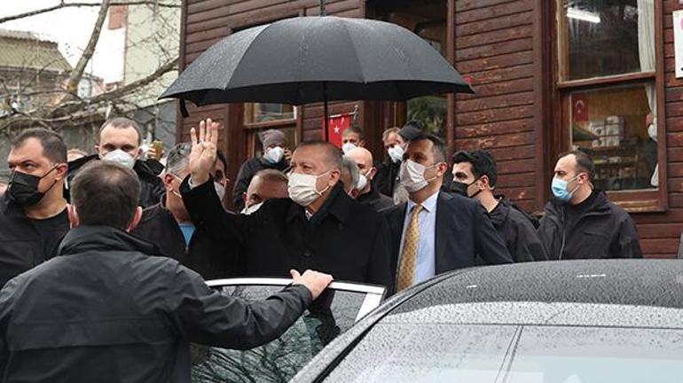 Cumhurbaşkanı Erdoğandan Sarıyerde kıraathane ziyareti