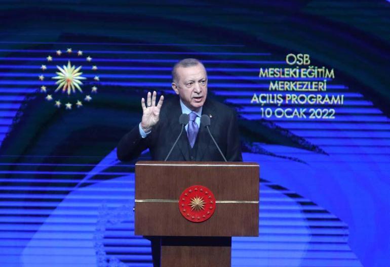 Cumhurbaşkanı Erdoğan canlı yayında müjdeyi verdi: Bu ay sonunda 15 bin öğretmen atamasını yapıyoruz