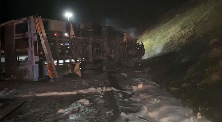 Kuzey Marmara Otoyolunda feci kaza Kamyon şoförü yanan kamyonda hayatını kaybetti