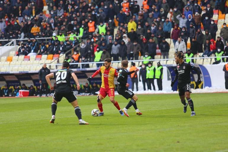 Yeni Malatyaspor - Beşiktaş karşılaşmasında 2 gol, 1 penaltı ve 1 kırmızı kart vardı