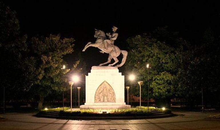 Samsun Atatürk Heykelini kim yaptı Onur Anıtı’nın hikayesi ve tarihi nedir, özellikleri ve hakkında bilgiler