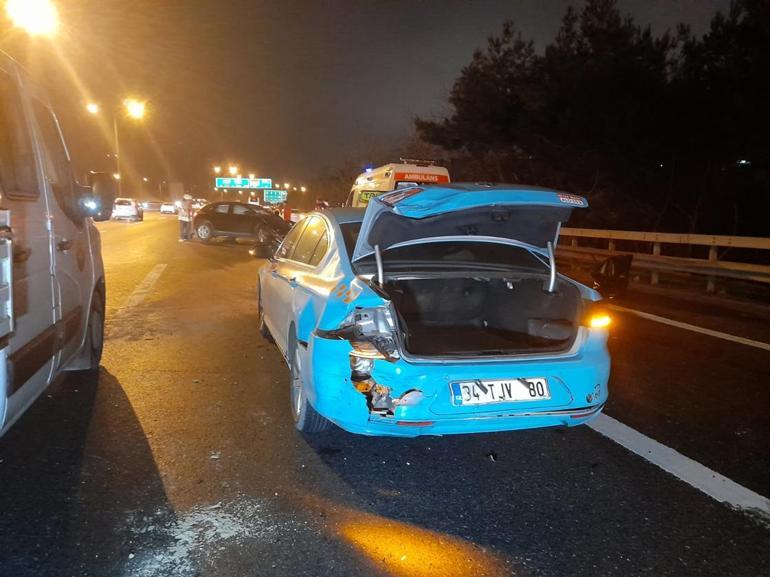Eyüpsultan TEM Otoyolu’nda zincirleme trafik kazası Lüks otomobiller kullanılamaz hale geldi: 3 kişi yaralandı...