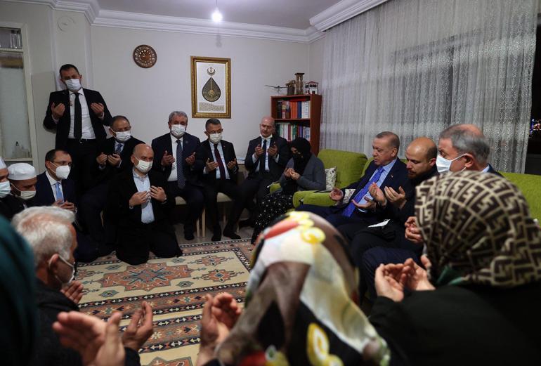 Cumhurbaşkanı Erdoğandan şehit Hayrettin Erenin evine taziye ziyareti