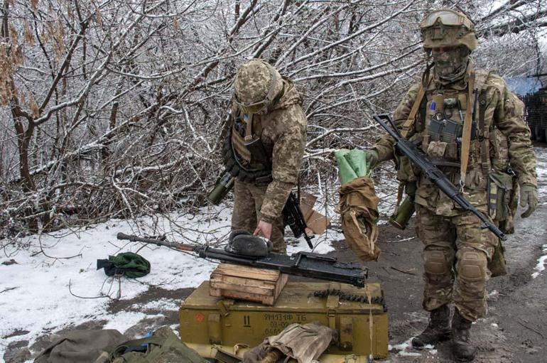 Zelenskiy ülkesine çağırdı binlerce yabancı asker Ukraynaya koştu Ruslara karşı savaşacaklar: Günlüğü 2 bin dolar...