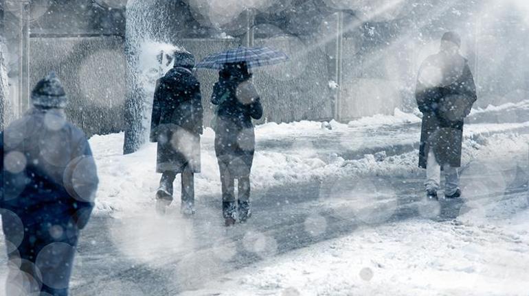 Kar geri dönüyor Meteoroloji son dakika açıkladı, İstanbulda kar alarmı verildi, çok yoğun olacak, perşembe başlıyor, günlerce yerde kalacak, onlarca kent  aynı durumda....