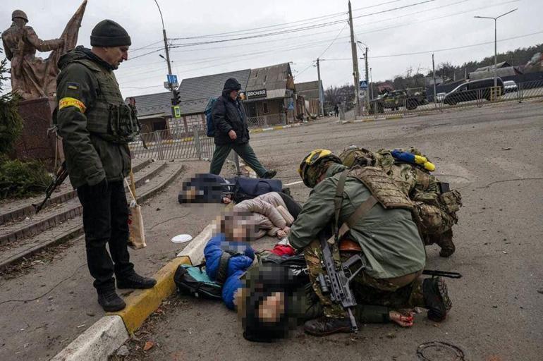 Ukrayna Dışişleri, Irpinde tahliye sırasında yaşamını yitiren bir ailenin fotoğraflarını paylaştı