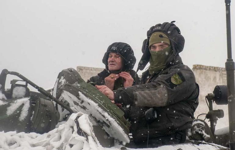 Rusya-Ukrayna savaşında son dakika Avrupa kırmızı alarma geçti: Rusya NATOnun dibindeki üssü vurdu...