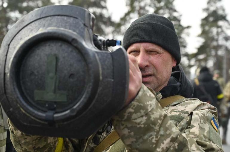 Rusya-Ukrayna savaşında son dakika Avrupa kırmızı alarma geçti: Rusya NATOnun dibindeki üssü vurdu...