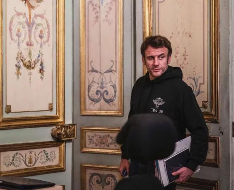 Zelenskiyi taklit eden Fransa Cumhurbaşkanı Emmanue Macron alay konusu oldu