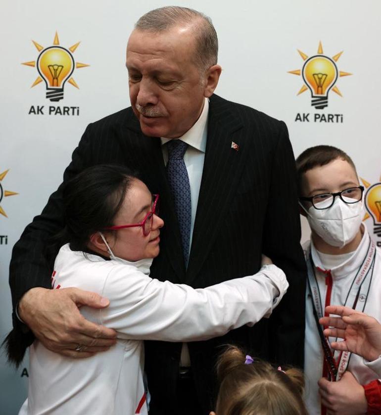 Cumhurbaşkanı Erdoğan, özel gereksinimli sporcularla bir araya geldi