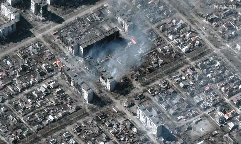 Rus ordusu Mariupol’u cehenneme çevirdi 300 bin kişinin rehin kaldığı şehir Stalingrad’a benzedi