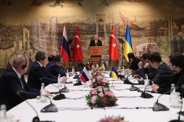 İstanbulda tarihi Rusya-Ukrayna zirvesi sona erdi Rusya ve Ukraynadan peş peşe açıklamalar geldi...