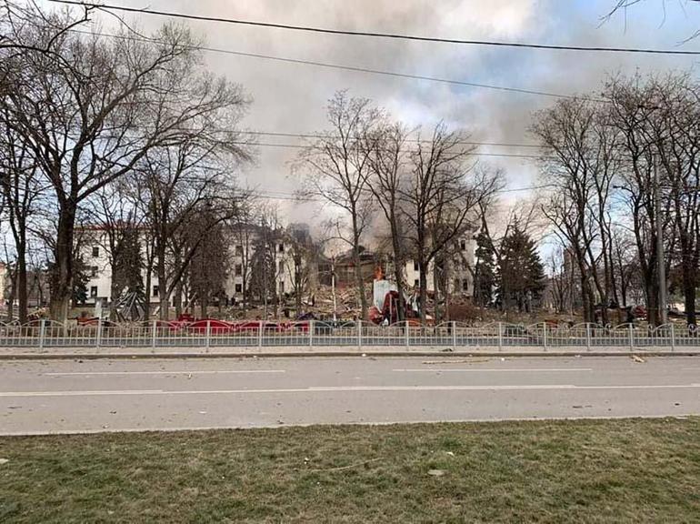 Ukrayna'nın Donbass bölgesinde bulunan Donetsk kentinin Valisi Pavlo Kyrylenko, Rusya'nın saldırılarının başlangıcından bu yana kentte 147 sivil vatandaşın hayatını kaybettiğini ve 584 kişinin yaralandığını açıkladı.