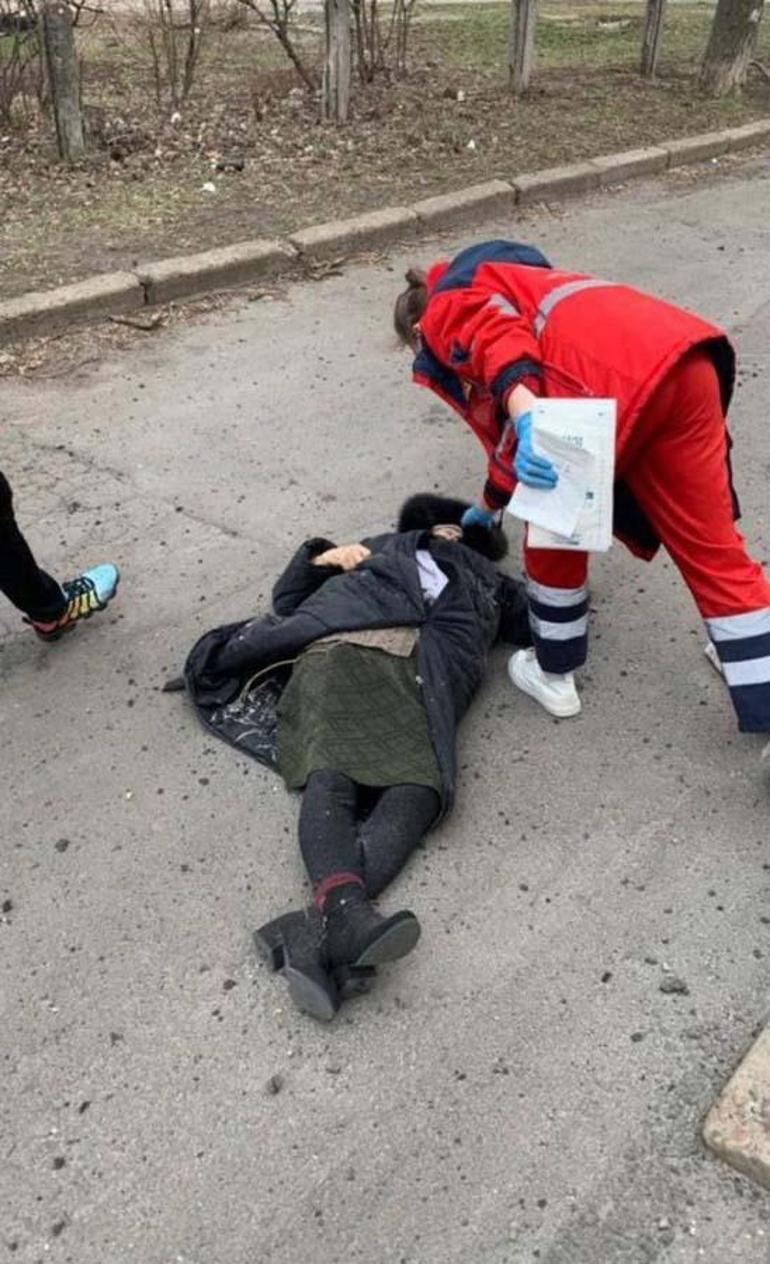 Rusya Donetsk’de insani yardım noktasını vurdu: 2 ölü, 5 yaralı