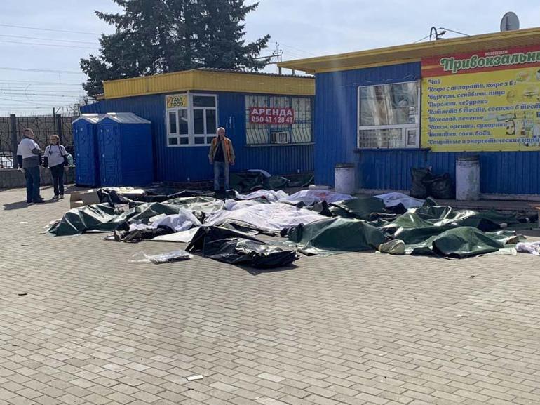 Ukrayna’da sivillerin beklediği tren istasyonuna saldırı: 30 ölü, 100’den fazla yaralı