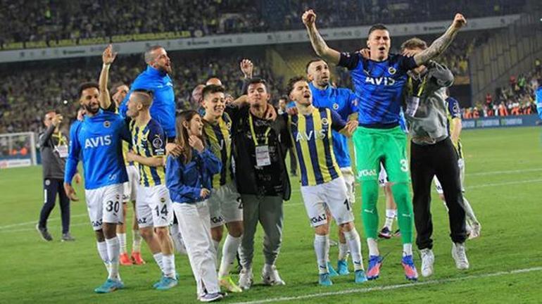 Fenerbahçe - Galatasaray derbisinde Arda Güler ve Arda Turanın o görüntüsü dikkat çekti