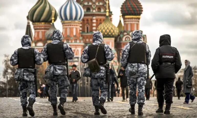 Rusya’da ulusal muhafızlardan Putin’e şok Ülkeyi sarsan iddia, hepsi kovuldu
