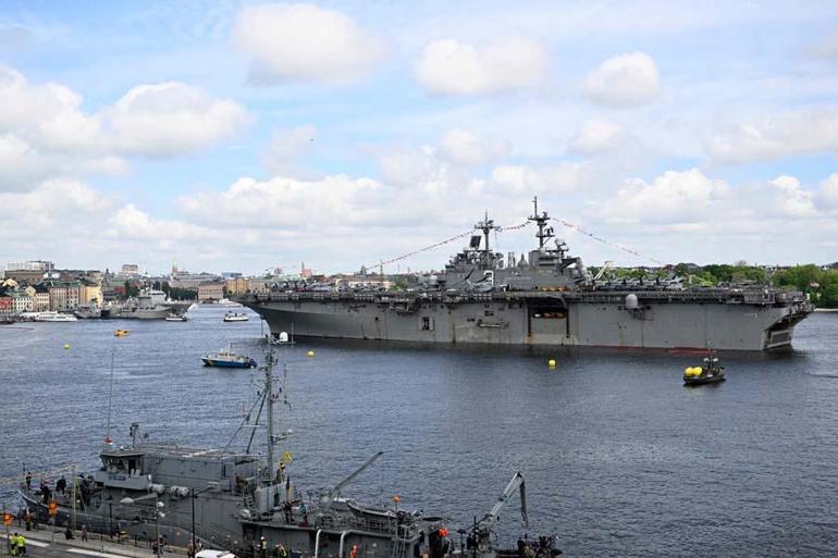 NATOdan Rusyaya gözdağı ABD dev savaş gemisini İsveçe gönderdi...