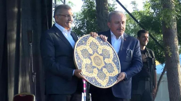 Beykozda TBMM Başkanı Şentopun katılımıyla 15 Temmuz Şehitler Meydanı açıldı