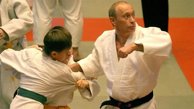 Putinin hastalığı hakkında flaş iddia: Hayattayken kendini mumyalamaya çalışıyor...