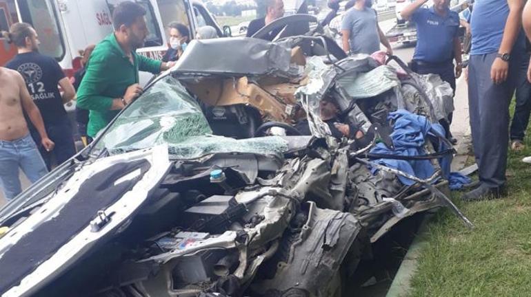 Bursada feci kaza, 5 kişilik ailenin aracı beton mikseri ile çarpıştı 4 ölü, 2 yaralı