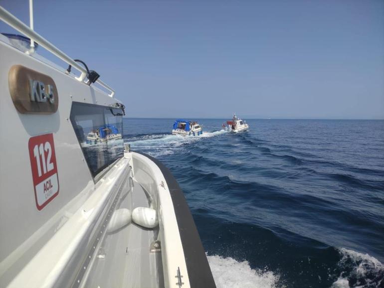 Denizde sürüklenen tekne, ASELSANın radarıyla tespit edildi 2 kişi kurtarıldı