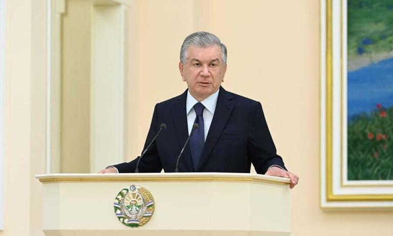 Özbekistan karıştı Karakalpaklar ayaklandı Mirzoyev geri adım attı...