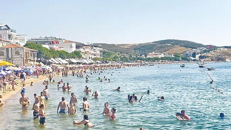 Dokuz günlük bayram tatili sahillerde nüfusu patlattı