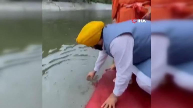 Temiz olduğunu kanıtlamak için nehir suyunu içen başbakan hastanelik oldu