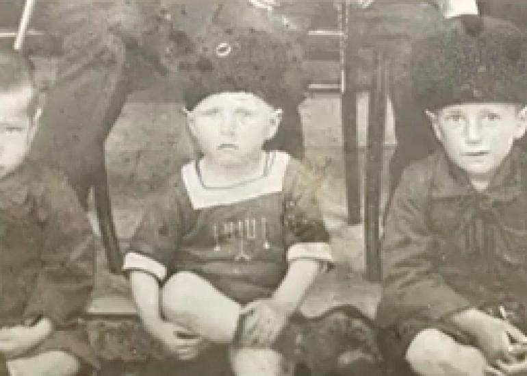 Selanik’te beş yaşındayken çekildiği öne sürülen fotoğraftaki çocuk Atatürk mü