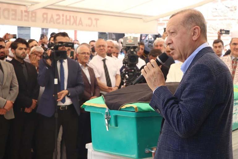 Cumhurbaşkanı Erdoğan, Akhisarda Hakan Füzünün cenazesine katıldı